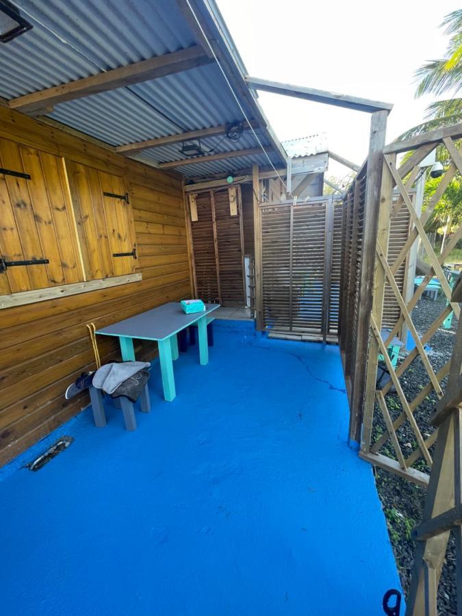 Duo d’appartement séparé par un couloir situé au bord de la mer Le Moule Extérieur photo