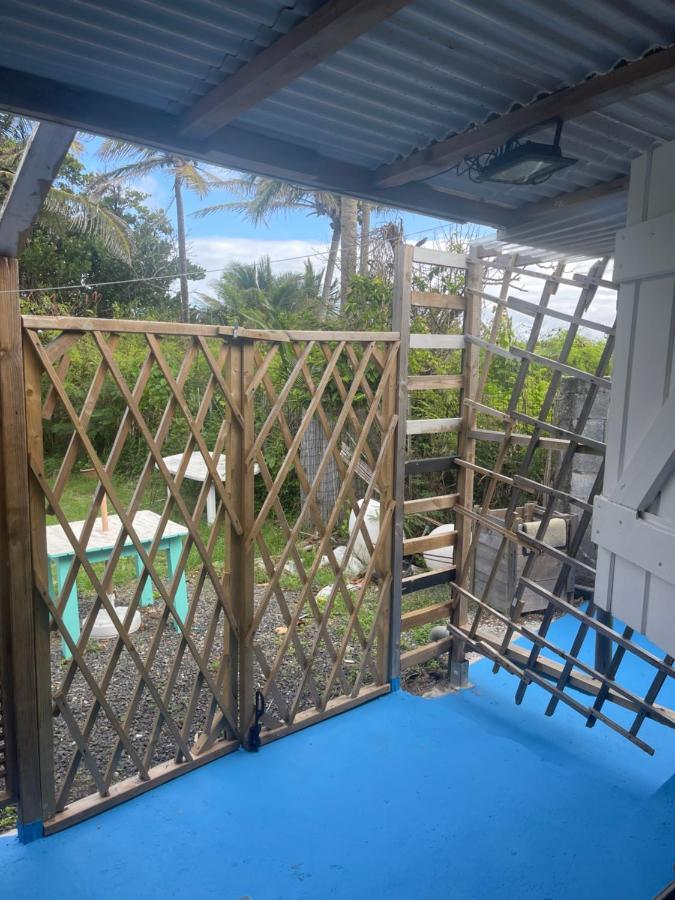 Duo d’appartement séparé par un couloir situé au bord de la mer Le Moule Extérieur photo
