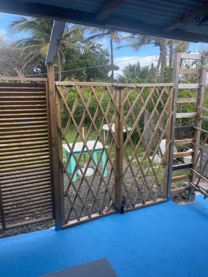 Duo d’appartement séparé par un couloir situé au bord de la mer Le Moule Extérieur photo