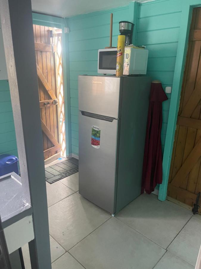 Duo d’appartement séparé par un couloir situé au bord de la mer Le Moule Extérieur photo
