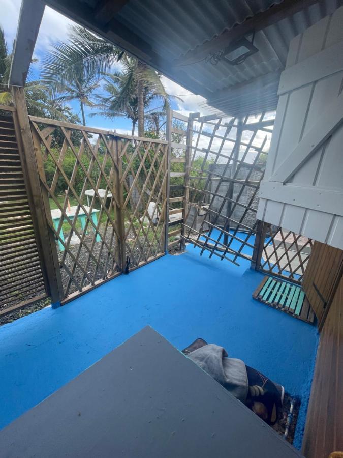 Duo d’appartement séparé par un couloir situé au bord de la mer Le Moule Extérieur photo