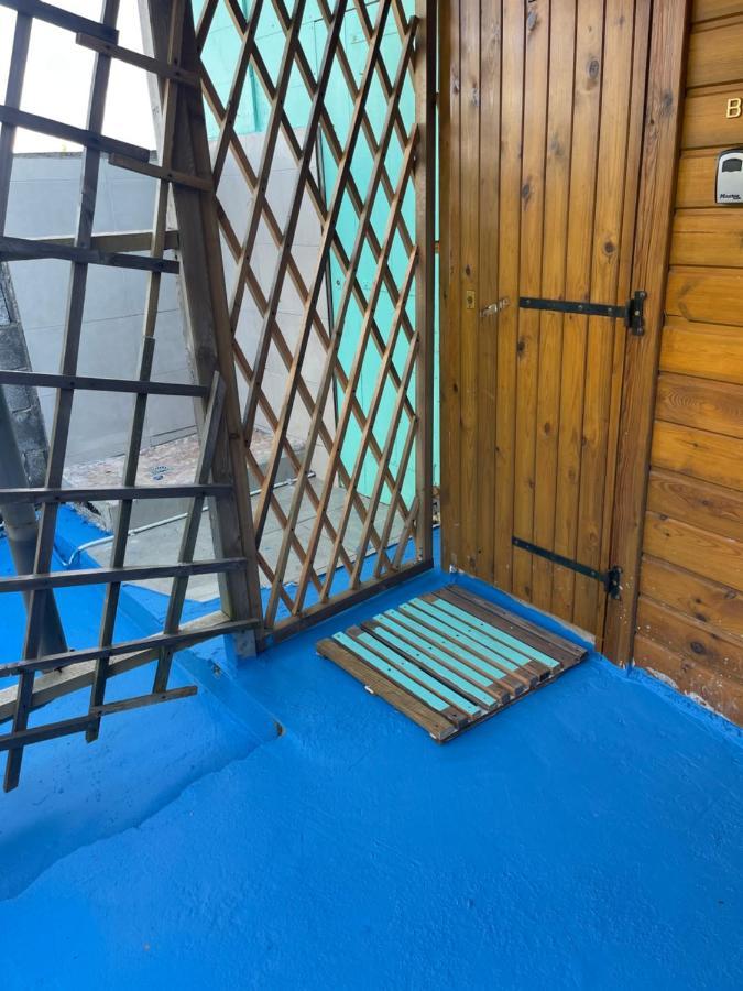 Duo d’appartement séparé par un couloir situé au bord de la mer Le Moule Extérieur photo