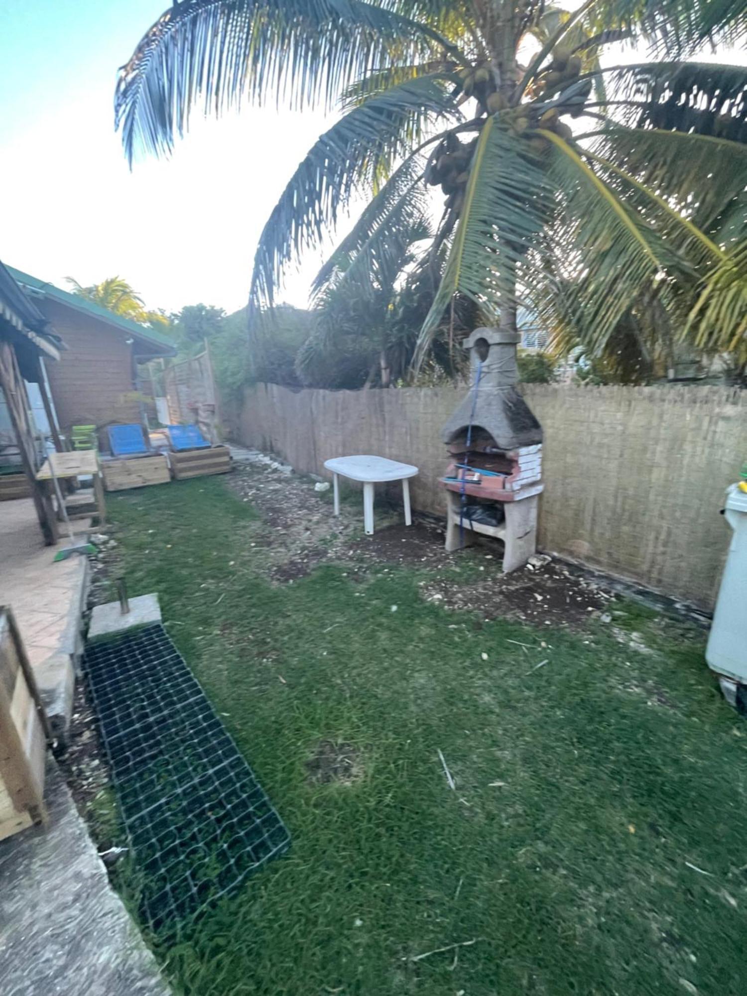 Duo d’appartement séparé par un couloir situé au bord de la mer Le Moule Extérieur photo